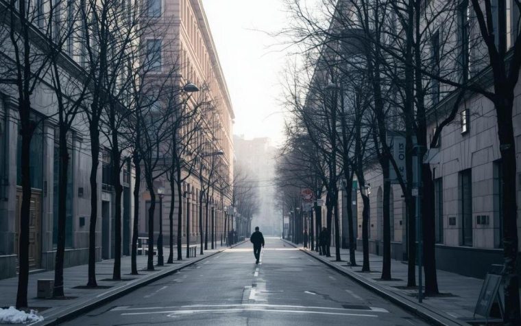 بعضی فکرها پشت میز به ذهنم نمی‌رسند